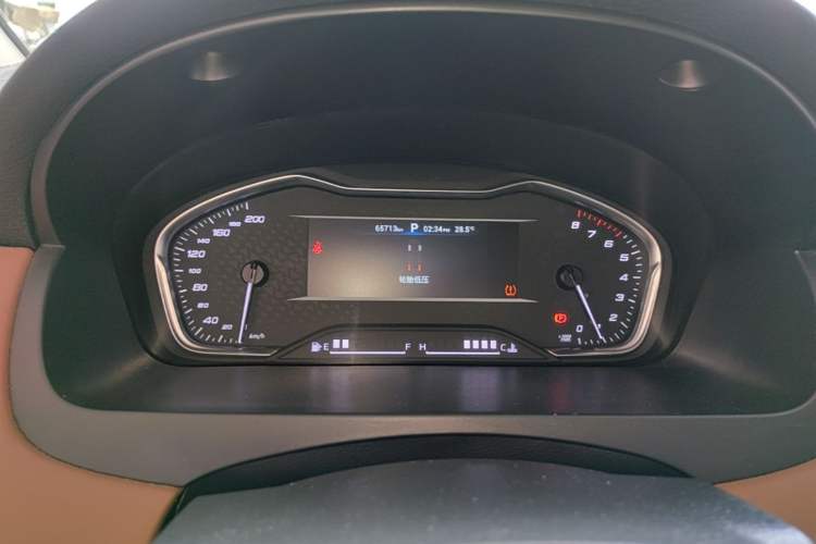 Used SAIC MAXUS G20 2020 2.0T Gasoline Automatic Luxury Edition Instrument Cluster