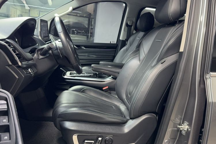 Used SAIC MAXUS G20 2020 2.0T Gasoline Automatic Luxury Executive Edition Interior 1