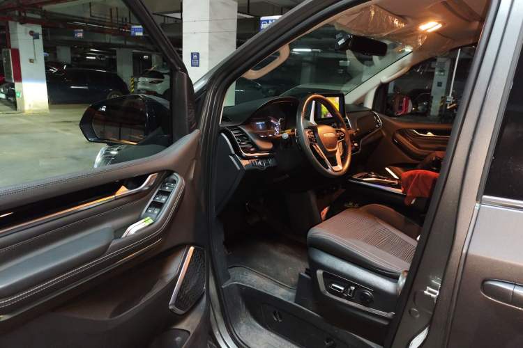 Used SAIC MAXUS G20 2020 2.0T Gasoline Automatic Luxury Edition Interior 3