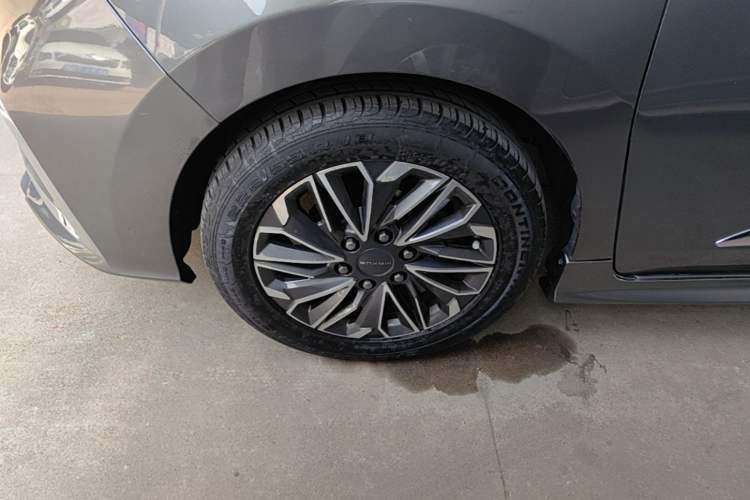 Used SAIC MAXUS G20 2020 2.0T Gasoline Automatic Luxury Edition Left Front Wheel Hub