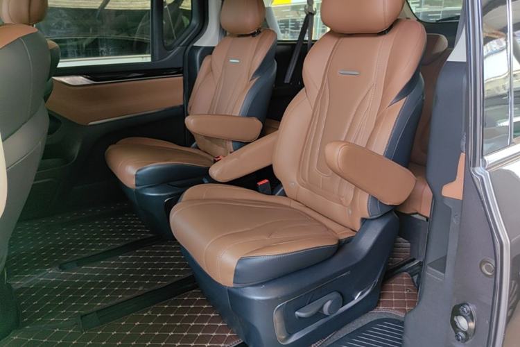 Used SAIC MAXUS G20 2020 2.0T Gasoline Automatic Luxury Edition Left Rear Seat