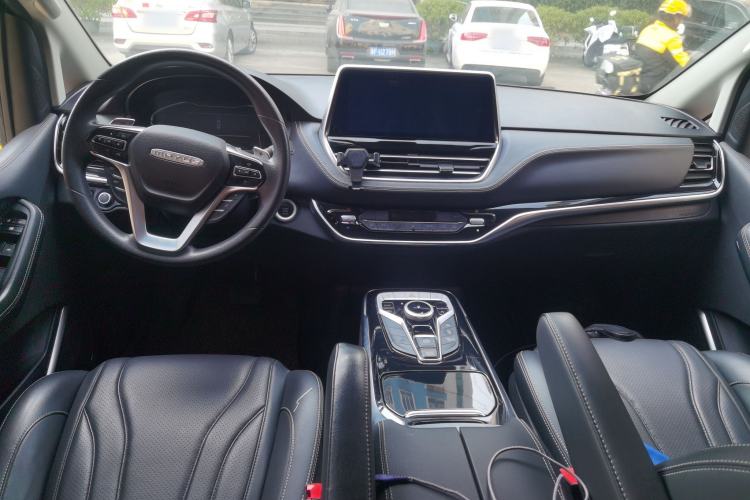 Used SAIC MAXUS G20 2020 2.0T Gasoline Automatic Luxury Edition Center Console
