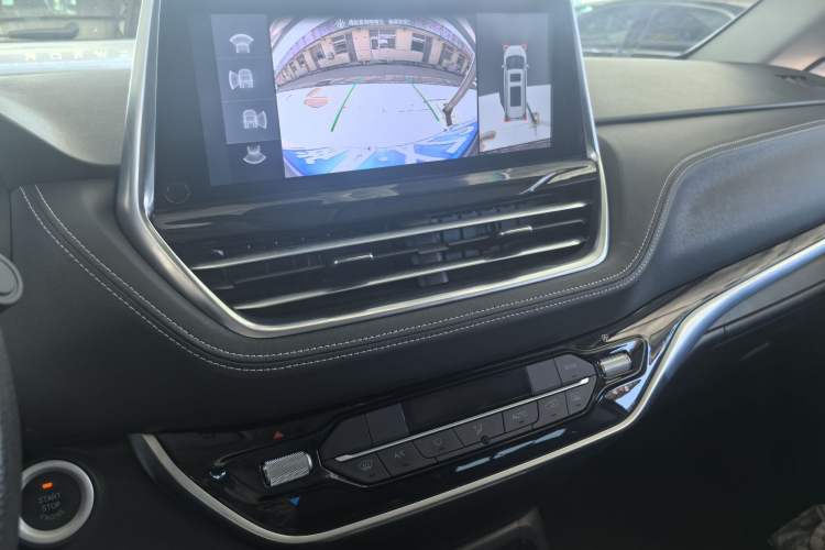 Used SAIC MAXUS G20 2020 2.0T Gasoline Automatic Executive Edition Audio And AC Panel