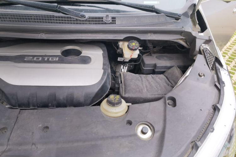 Used SAIC MAXUS G20 2020 2.0T Gasoline Automatic Luxury Edition Engine Bay Left