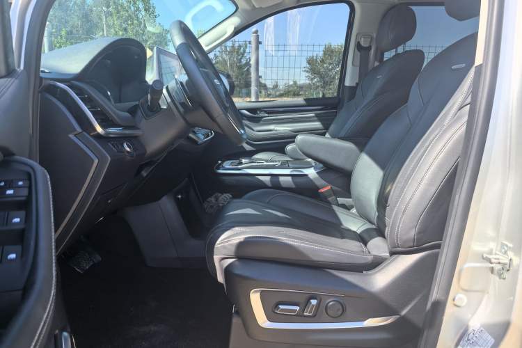 Used SAIC MAXUS G20 2020 2.0T Gasoline Automatic Executive Edition Left Front Seat