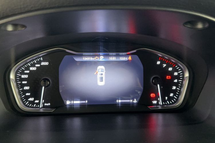 Used SAIC MAXUS G20 2020 2.0T Gasoline Automatic Prestige Executive Version Odometer Close Up
