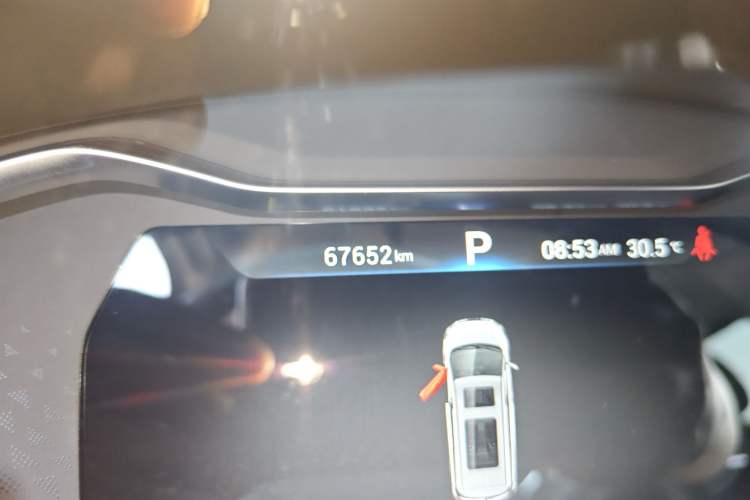 Used SAIC MAXUS G20 2020 2.0T Gasoline Automatic Executive Edition Odometer Close Up