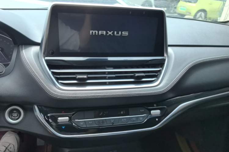 Used SAIC MAXUS G20 2020 2.0T Gasoline Automatic Luxury Edition Audio And AC Panel
