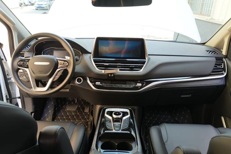 Used SAIC MAXUS G20 2020 2.0T Gasoline Automatic Luxury Edition Center Console