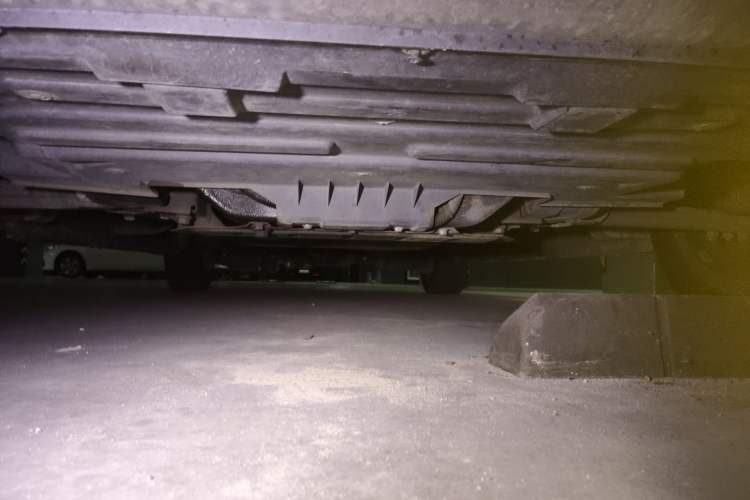 Used SAIC MAXUS G20 2020 2.0T Gasoline Automatic ZhiZun Edition Chassis Front