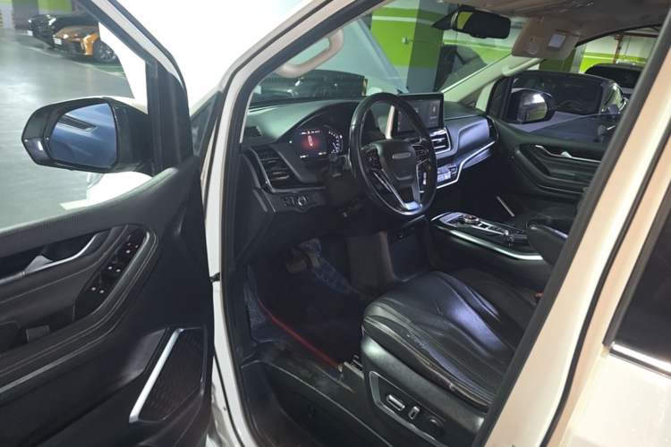 Used SAIC MAXUS G20 2020 2.0T Gasoline Automatic Luxury Edition Driver Seat