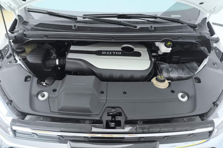 Used SAIC MAXUS G20 2020 2.0T Gasoline Automatic ZhiZun Edition Engine Bay