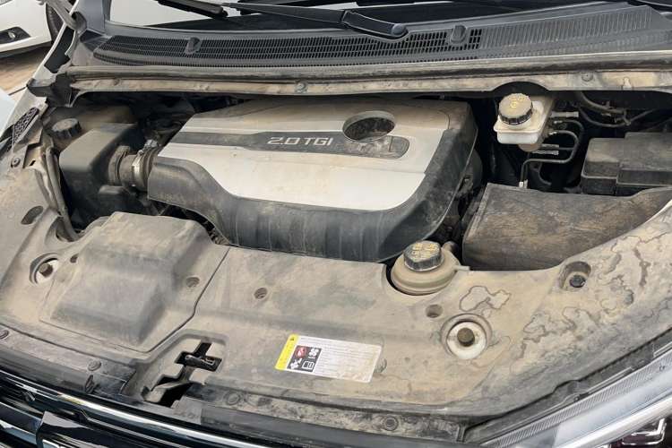Used SAIC MAXUS G20 2020 2.0T Gasoline Automatic ZhiZun Edition Engine Bay