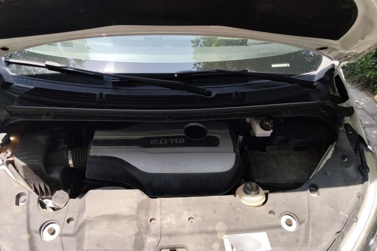 Used SAIC MAXUS G20 2020 2.0T Gasoline Automatic ZhiZun Edition Engine Bay