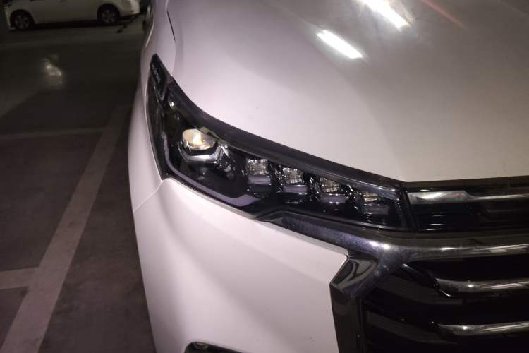 Used SAIC MAXUS G20 2020 2.0T Gasoline Automatic ZhiZun Edition Exterior 6