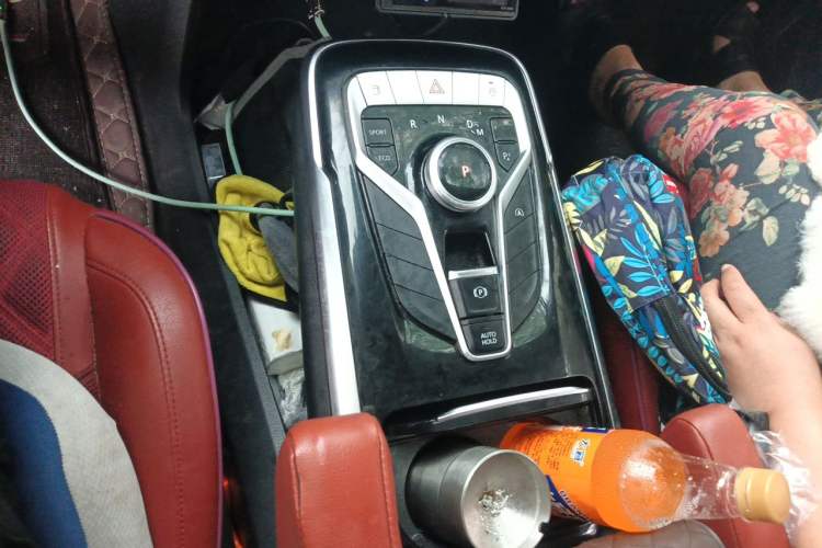 Used SAIC MAXUS G20 2020 2.0T Gasoline Automatic Luxury Edition Gear Lever