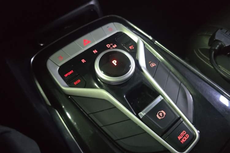 Used SAIC MAXUS G20 2020 2.0T Gasoline Automatic Luxury Edition Gear Lever