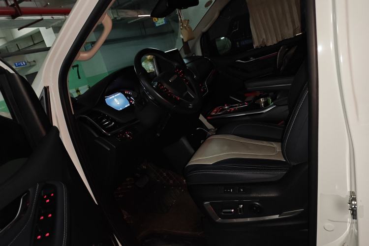 Used SAIC MAXUS G20 2020 2.0T Gasoline Automatic ZhiZun Edition Left Front Seat