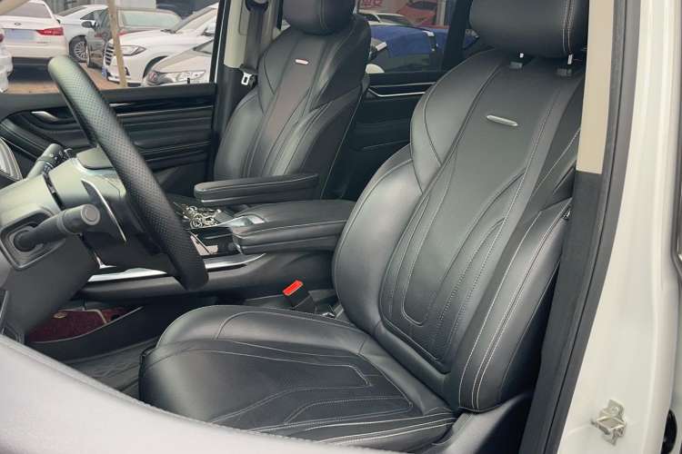 Used SAIC MAXUS G20 2020 2.0T Gasoline Automatic ZhiZun Edition Left Front Seat