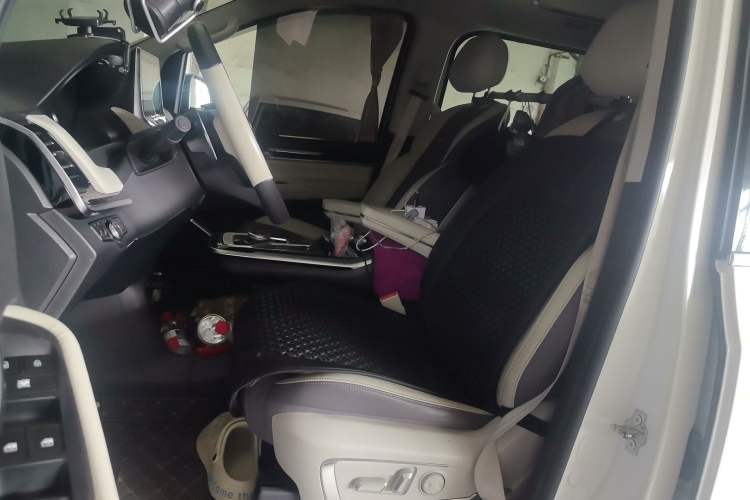 Used SAIC MAXUS G20 2020 2.0T Gasoline Automatic Luxury Executive Edition Left Front Seat