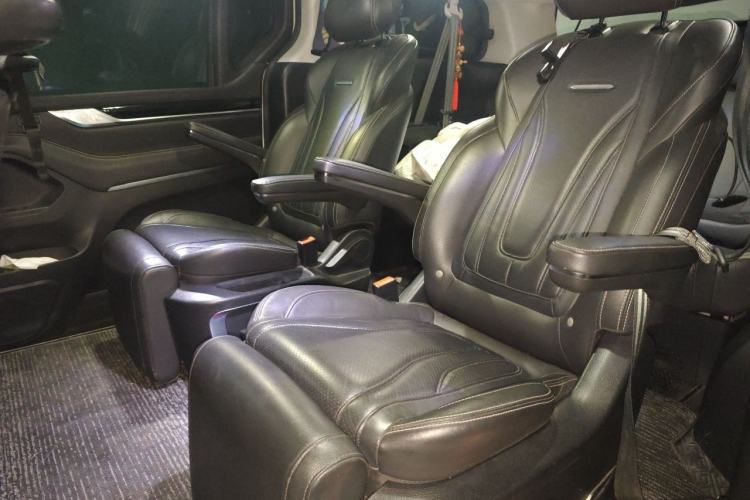Used SAIC MAXUS G20 2020 2.0T Gasoline Automatic Luxury Executive Edition Left Rear Seat