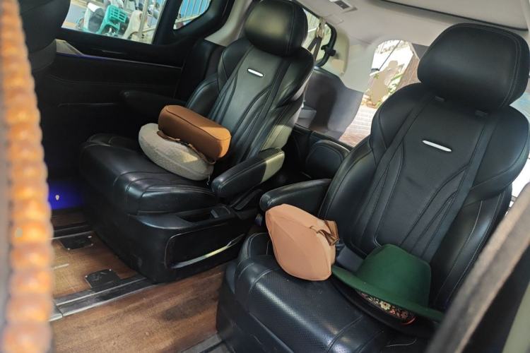 Used SAIC MAXUS G20 2020 2.0T Gasoline Automatic Prestige Executive Version Left Rear Seat