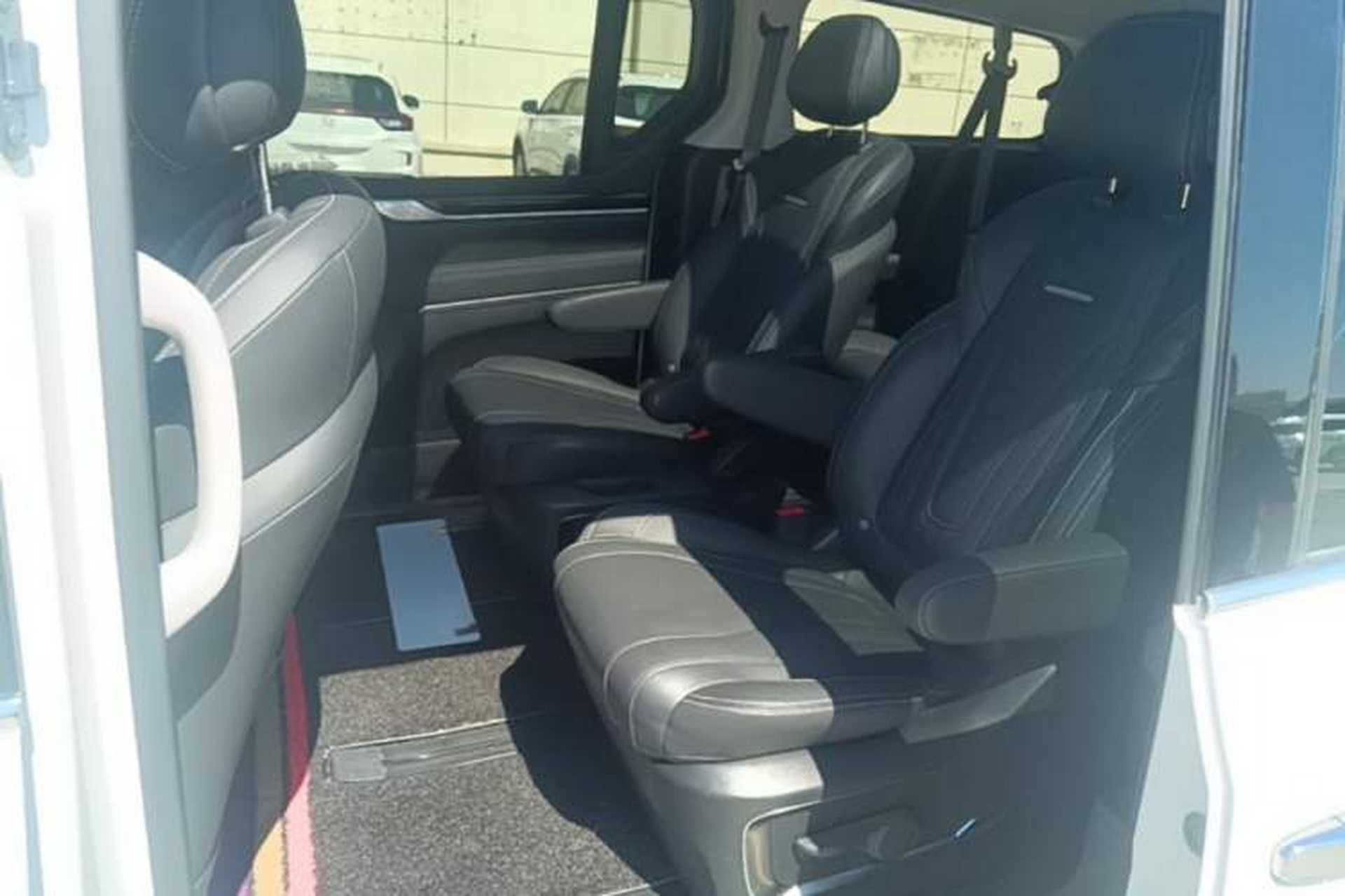 Used SAIC MAXUS G20 2020 2.0T Gasoline Automatic Prestige Executive Version Left Rear Seat