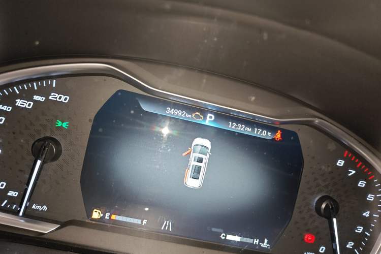 Used SAIC MAXUS G20 2020 2.0T Gasoline Automatic ZhiZun Edition Odometer Close Up