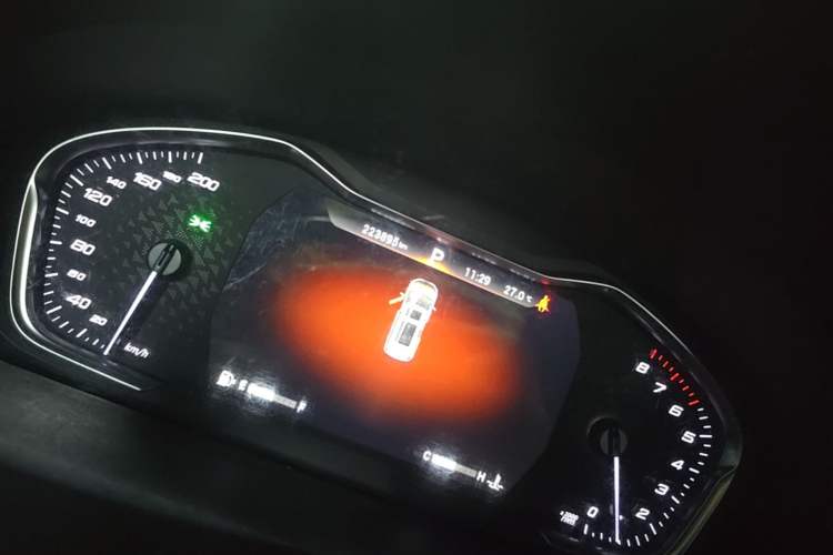 Used SAIC MAXUS G20 2020 2.0T Gasoline Automatic Luxury Edition Odometer Close Up