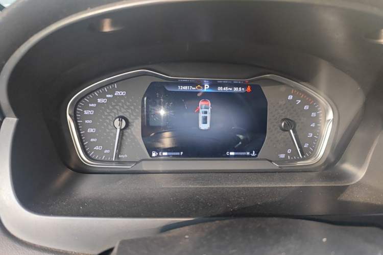 Used SAIC MAXUS G20 2020 2.0T Gasoline Automatic Prestige Executive Version Odometer Close Up