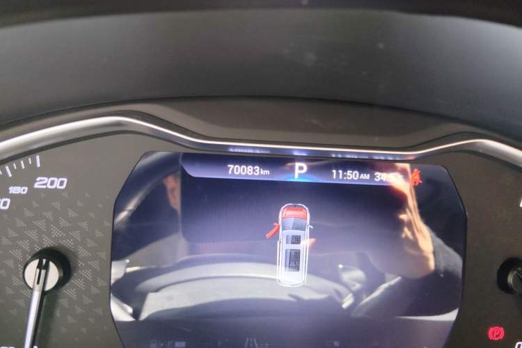 Used SAIC MAXUS G20 2020 2.0T Gasoline Automatic ZhiZun Edition Odometer Close Up