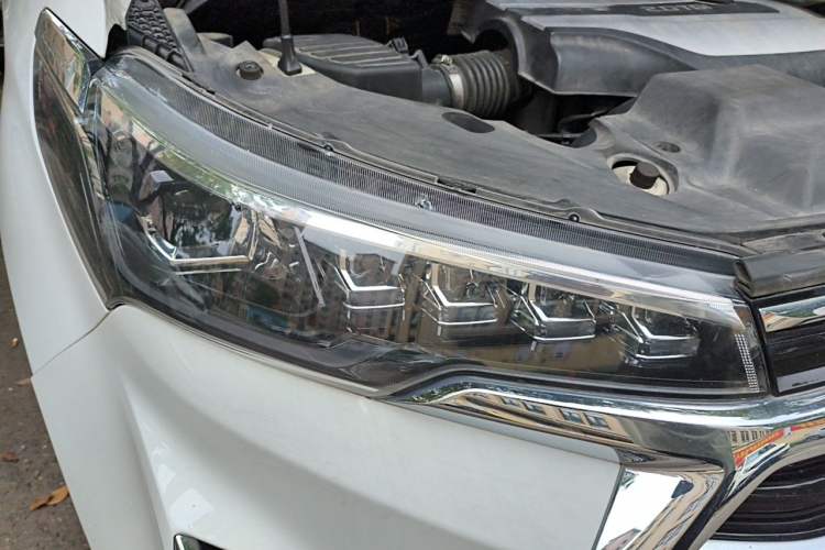 Used SAIC MAXUS G20 2020 2.0T Gasoline Automatic Luxury Edition Right Front Headlight
