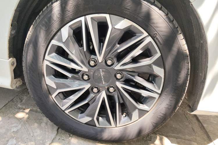 Used SAIC MAXUS G20 2020 2.0T Gasoline Automatic ZhiZun Edition Right Front Wheel Hub