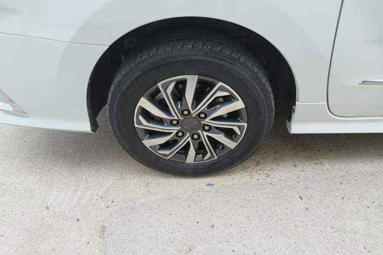 Used SAIC MAXUS G20 2020 2.0T Gasoline Automatic Luxury Edition Right Rear Wheel Hub