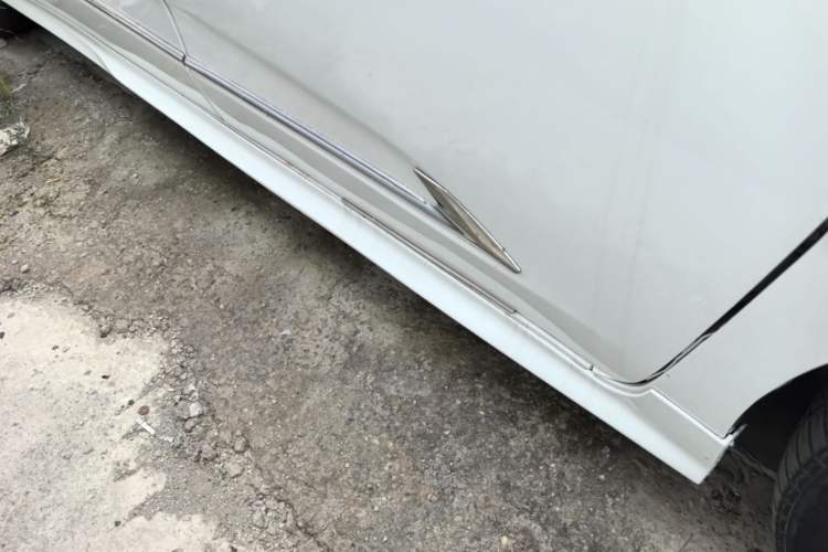 Used SAIC MAXUS G20 2020 2.0T Gasoline Automatic Luxury Edition Right Side Sill