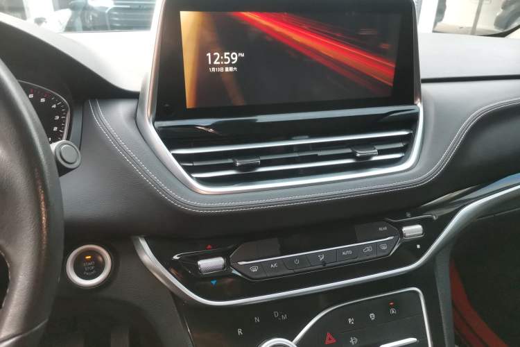 Used SAIC MAXUS G20 2021 Facelifted PLUS 2.0T Diesel Automatic Luxury Edition Audio And AC Panel