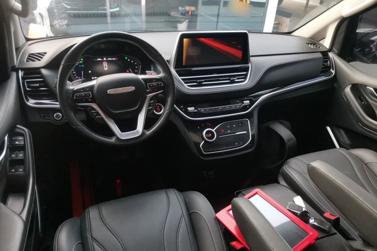 Used SAIC MAXUS G20 2021 Facelifted PLUS 2.0T Diesel Automatic Luxury Edition Center Console