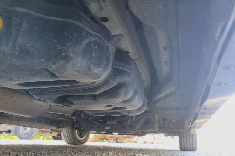 Used SAIC MAXUS G20 2021 PLUS 2.0T Gasoline Automatic ZhiZun Edition Chassis Rear Right