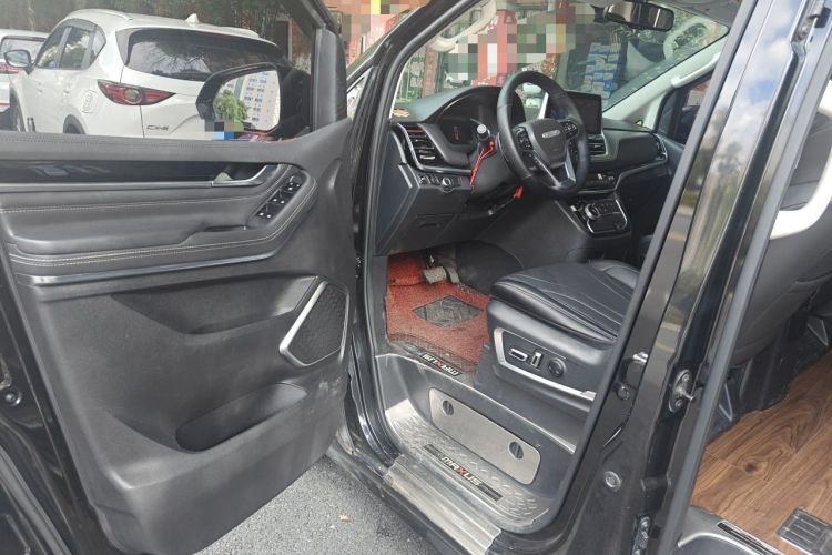 Used SAIC MAXUS G20 2021 Facelifted PLUS 2.0T Diesel Automatic Luxury Edition Driver Seat