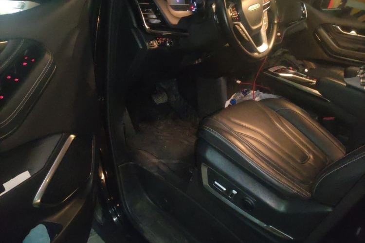 Used SAIC MAXUS G20 2021 PLUS 2.0T Gasoline Automatic Luxury Edition Driver Seat