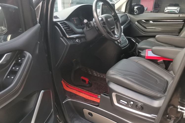 Used SAIC MAXUS G20 2021 Facelifted PLUS 2.0T Diesel Automatic Luxury Edition Driver Seat