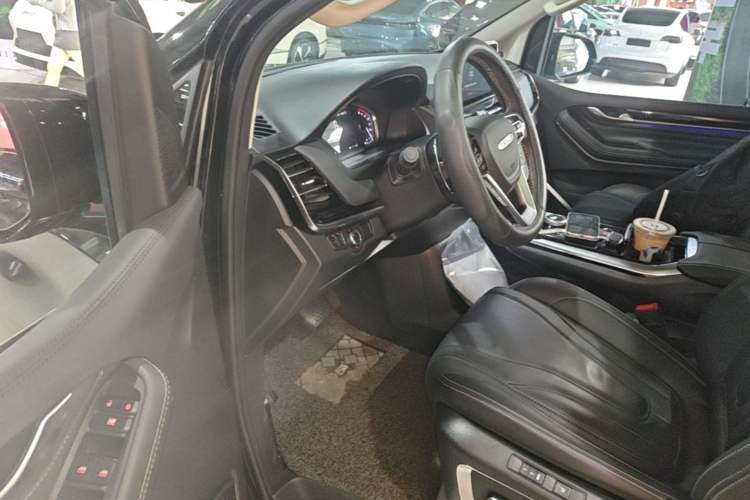 Used SAIC MAXUS G20 2021 PLUS 2.0T Gasoline Automatic ZhiZun Edition Driver Seat