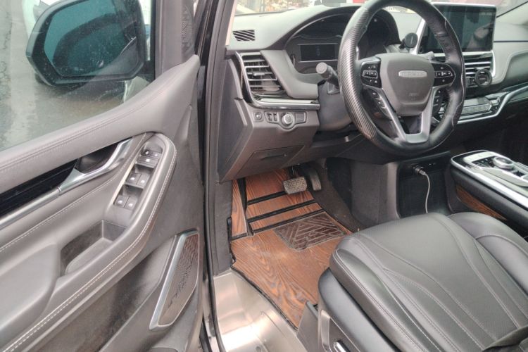 Used SAIC MAXUS G20 2021 PLUS 2.0T Gasoline Automatic Luxury Edition Driver Seat