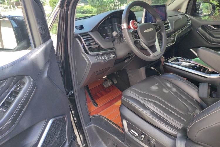 Used SAIC MAXUS G20 2021 Facelifted PLUS 2.0T Gasoline Automatic Luxury Edition Driver Seat