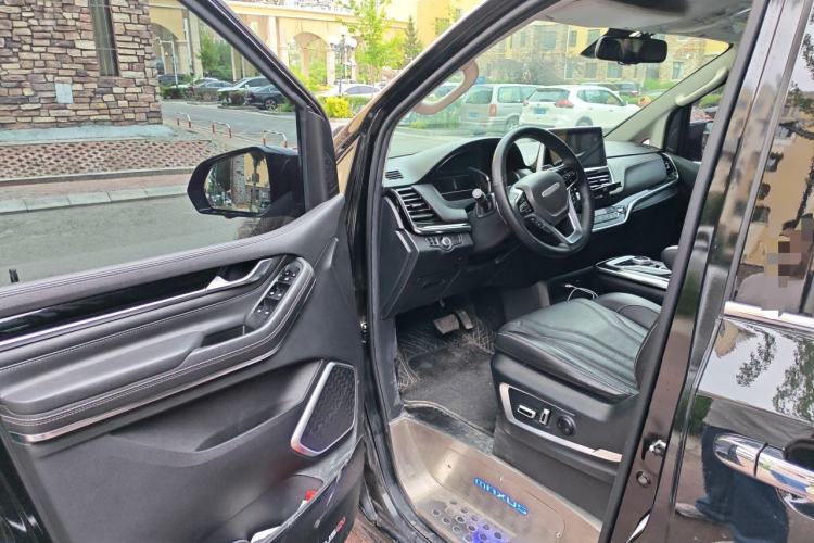Used SAIC MAXUS G20 2021 Facelifted PLUS 2.0T Gasoline Automatic Luxury Edition Driver Seat