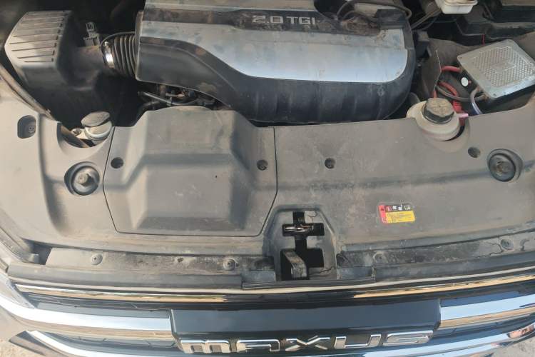 Used SAIC MAXUS G20 2021 Facelifted PLUS 2.0T Gasoline Automatic Luxury Edition Engine Bay