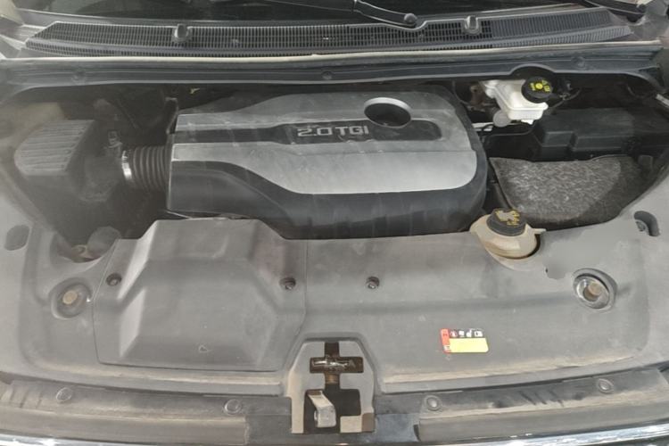 Used SAIC MAXUS G20 2021 PLUS 2.0T Gasoline Automatic ZhiZun Edition Engine Bay