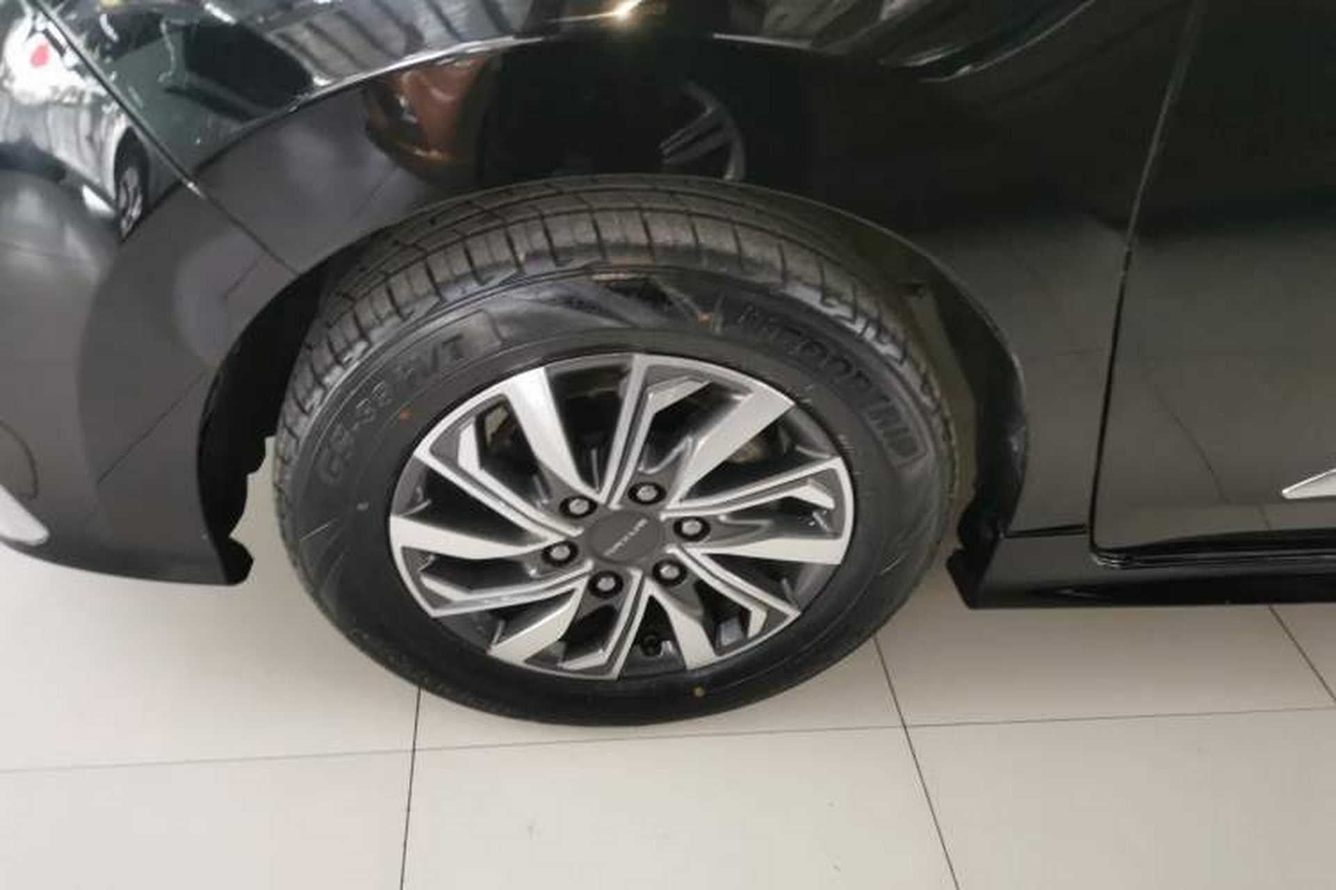 Used SAIC MAXUS G20 2021 PLUS 2.0T Gasoline Automatic Luxury Edition Exterior 4