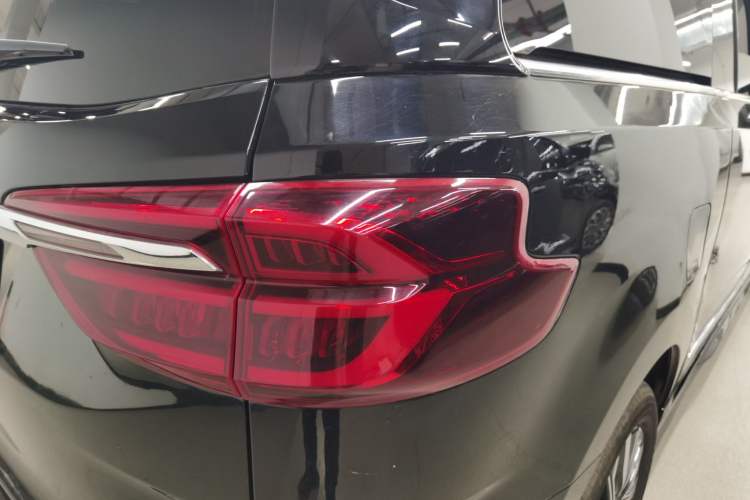 Used SAIC MAXUS G20 2021 Facelifted PLUS 2.0T Gasoline Automatic Luxury Edition Exterior 6