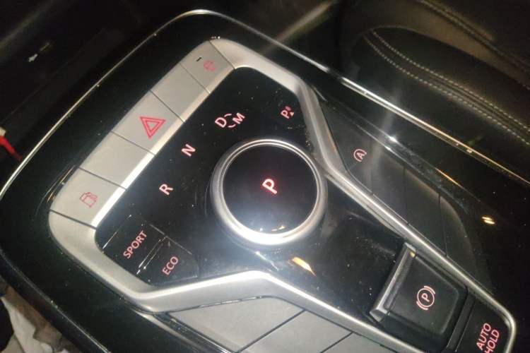 Used SAIC MAXUS G20 2021 PLUS 2.0T Gasoline Automatic Luxury Edition Gear Lever